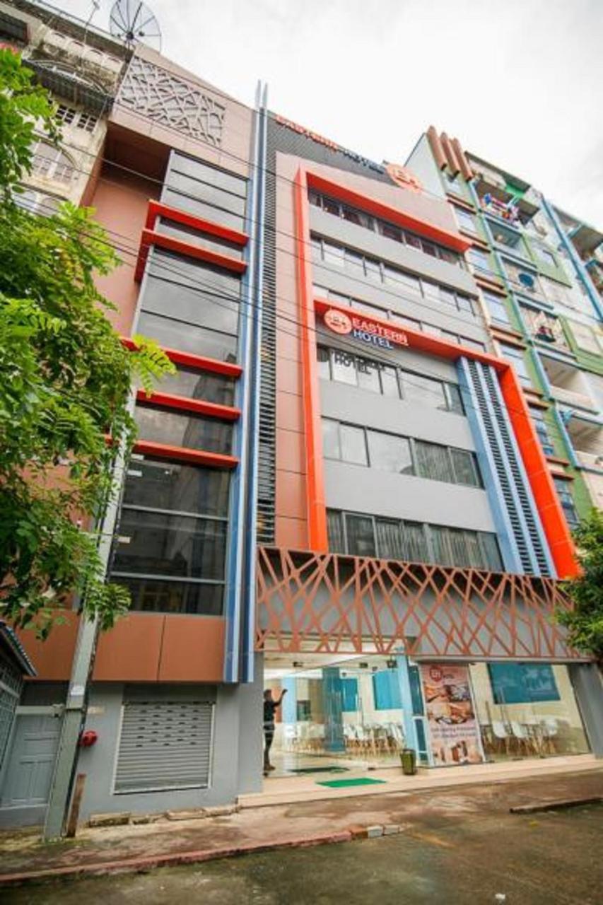 Eastern Hotel Yangon Extérieur photo